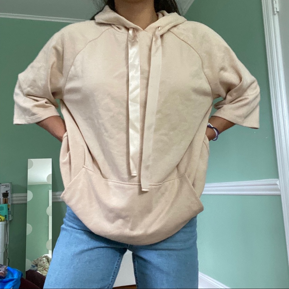 Cozy hoodie with ribbon drawstrings